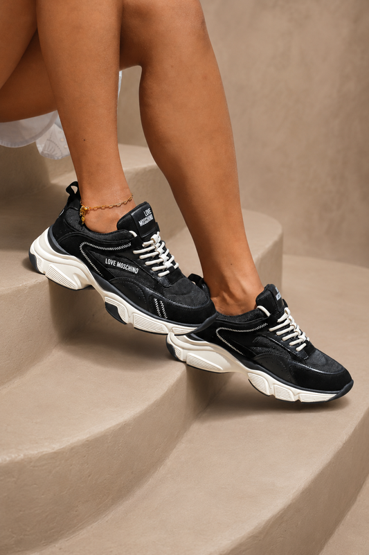 Ténis Love Moschino Pretos com Sola Chunky