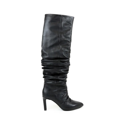 Botas Altas em Pele com Cano Franzido