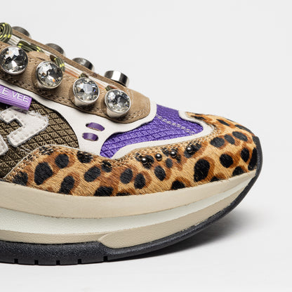 Ténis Emanuelle Vee com Padrão Leopardo e Cristais