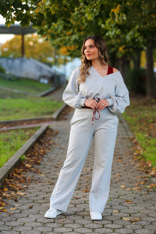 Sweatshirt cropped em cinzento com decote em V