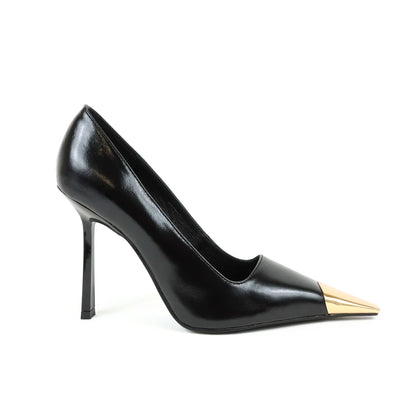 Sapatos Stiletto Gold & Rouge em Pele Preta com Biqueira Dourada