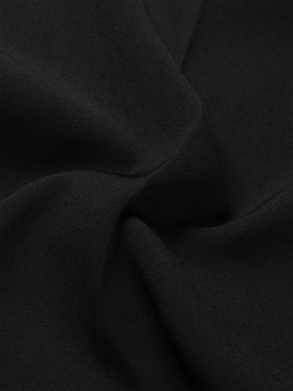 Calça com detalhe de corrente