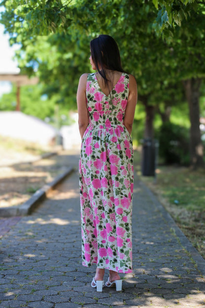 Vestido Floral Elegance – Leveza e Feminilidade Intemporal