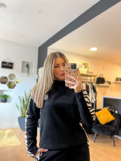 Conjunto Preto Faixa Zebra