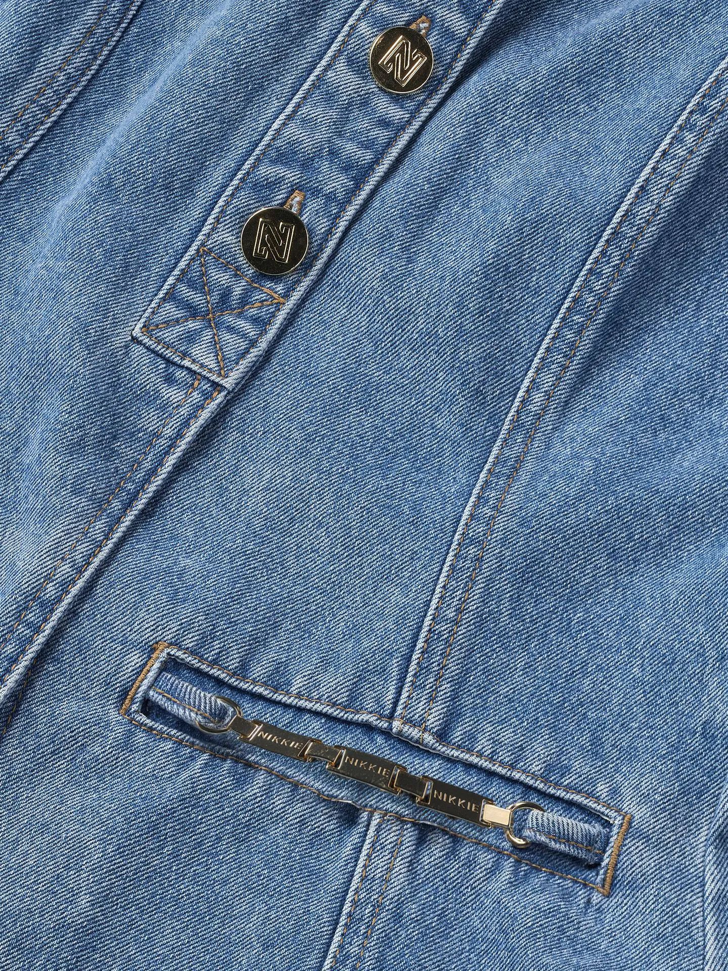 Colete jeans com detalhe de corrente