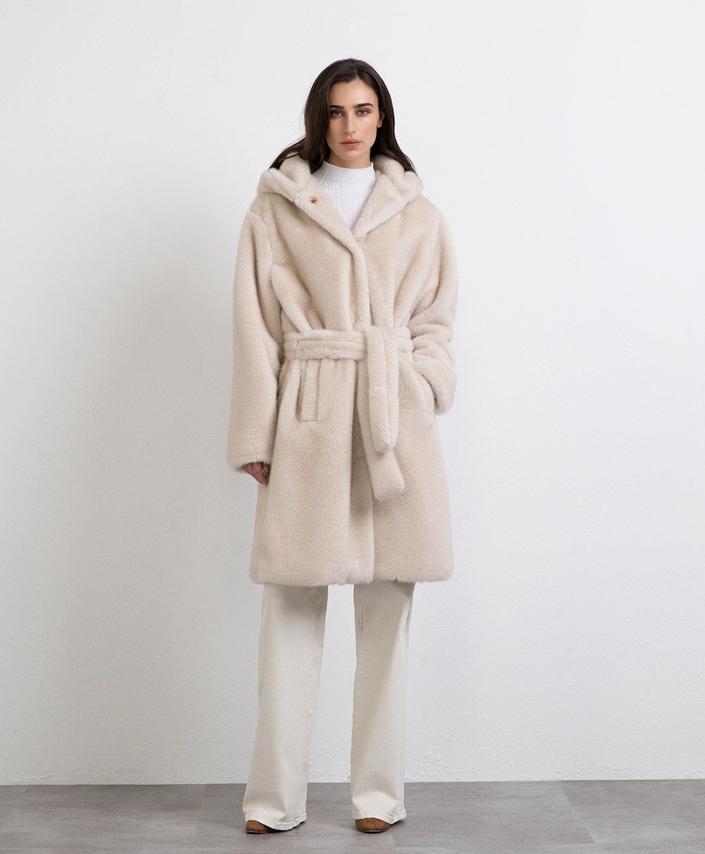 Casaco Teddy com Capuz e Cinto
