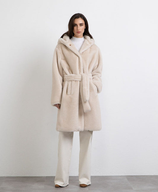 Casaco Teddy com Capuz e Cinto