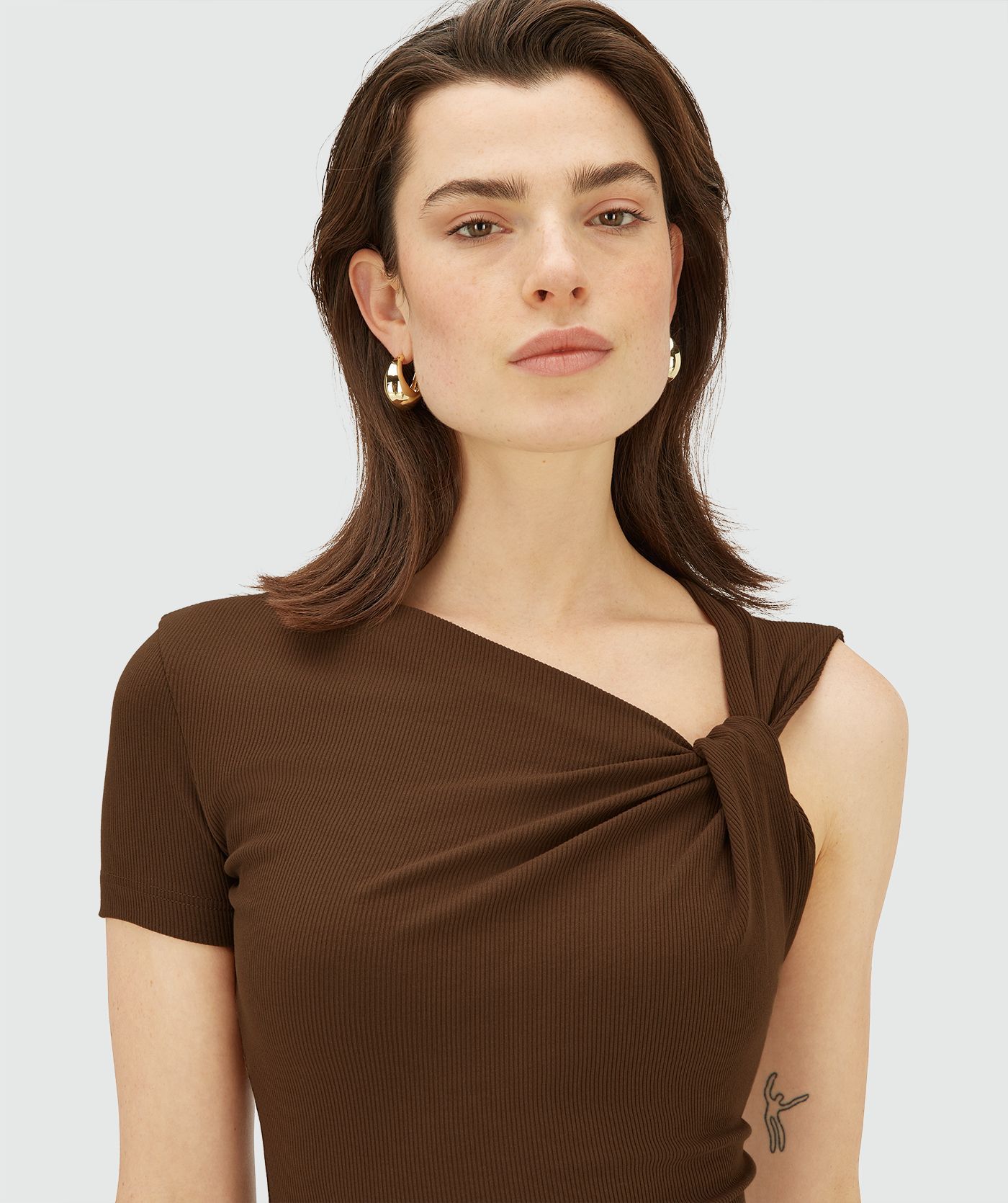 Top super ajustado - marrom