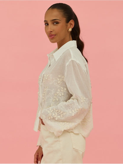 Blusa com bordados