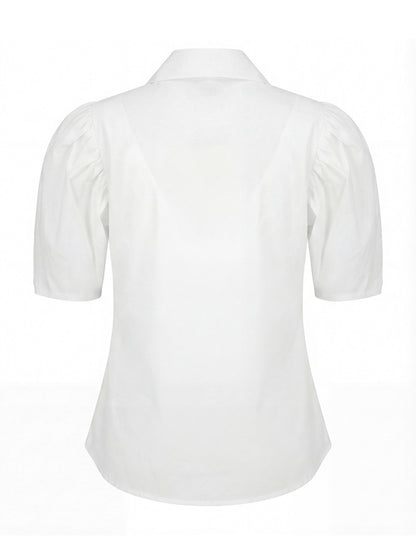 Blusa com detalhe metálico