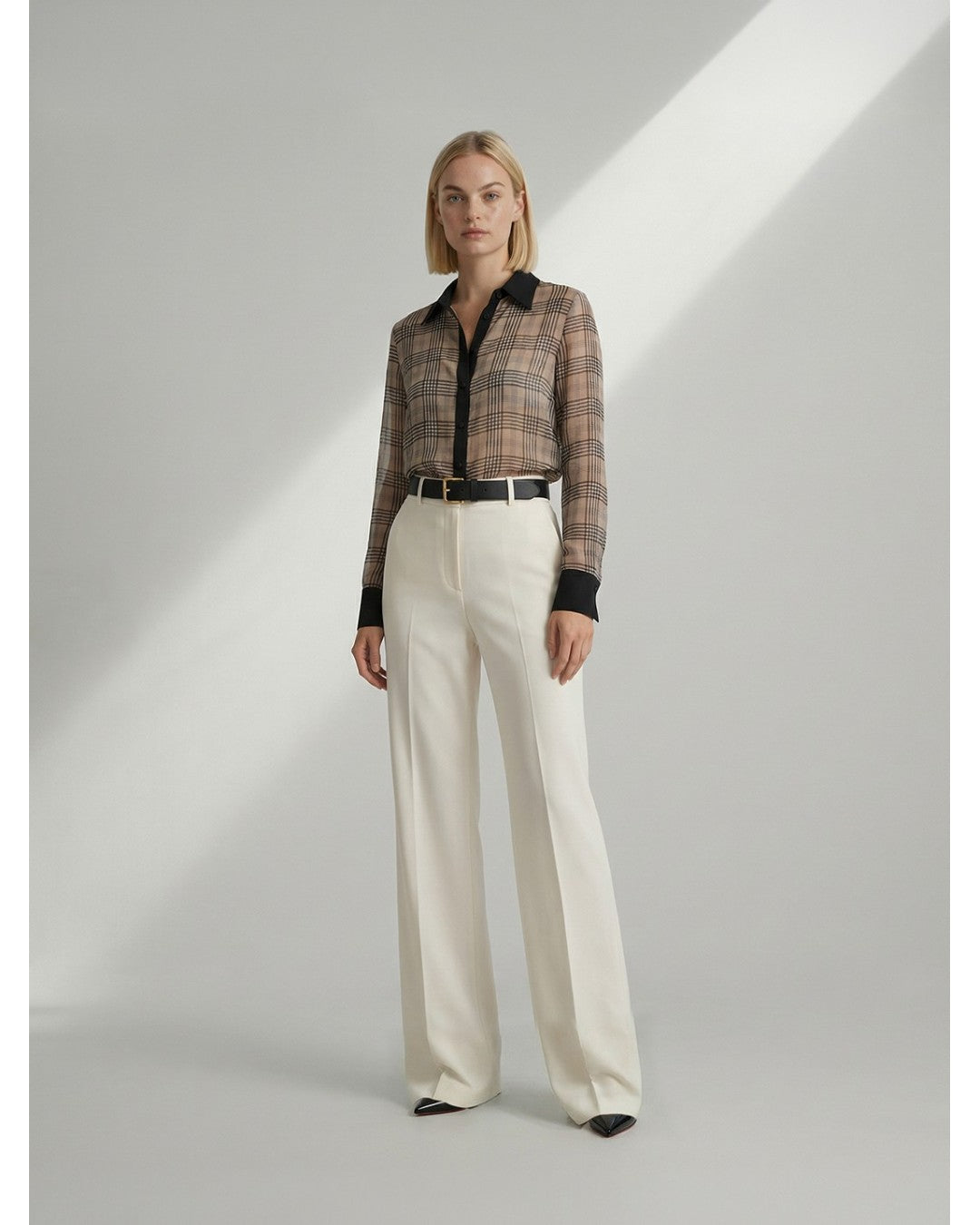 Blusa estampado xadrez com detalhes em contraste