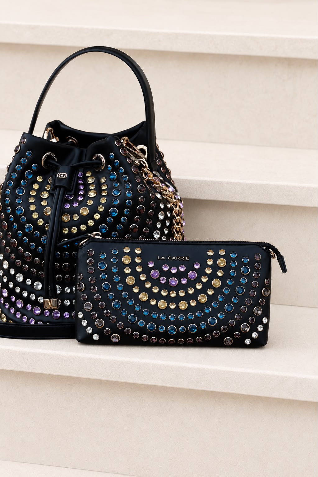 Bolsa La Carrie com Cristais Multicoloridos