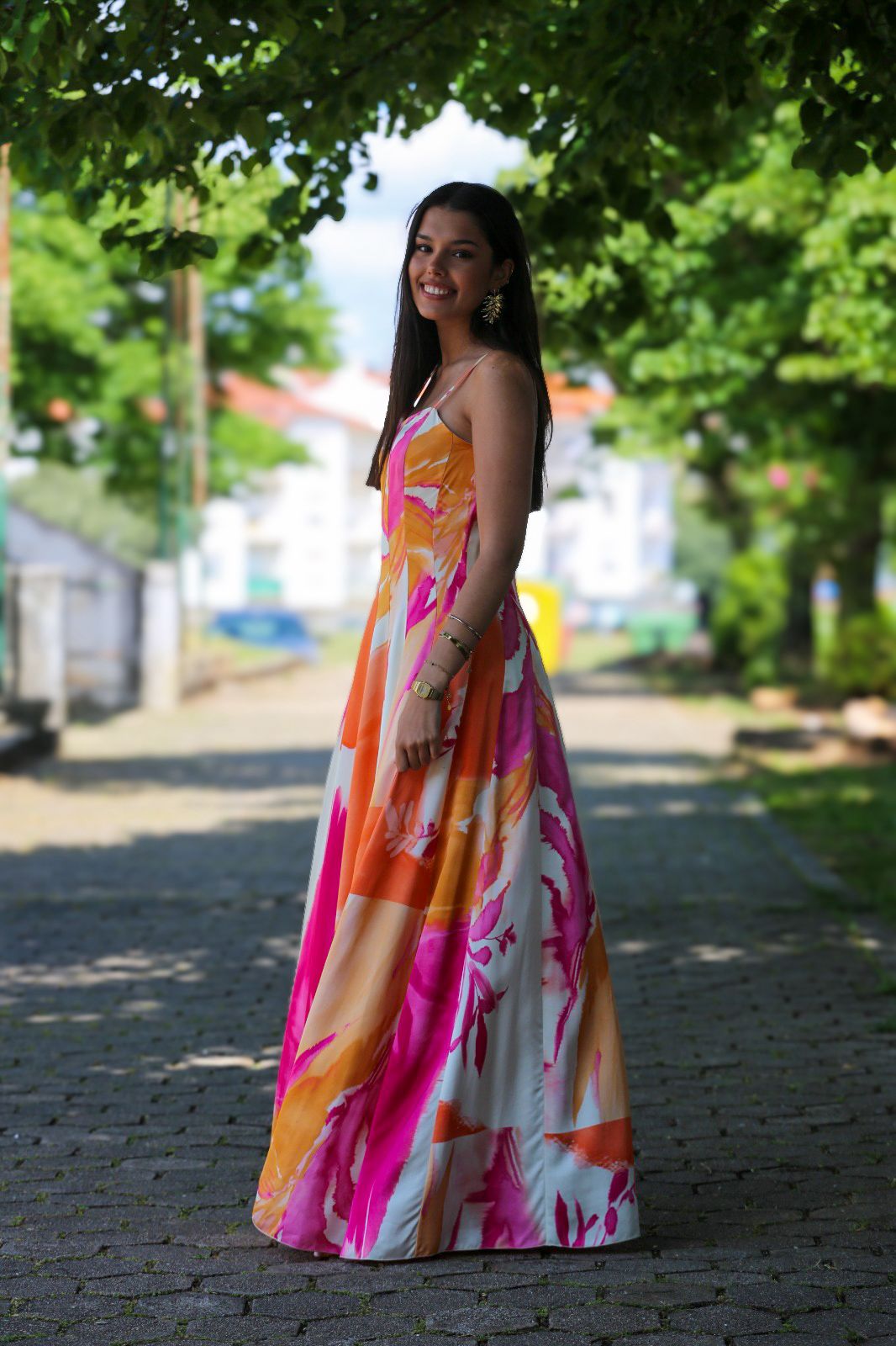 Vestido Longo Fluido Estampa Vibrante