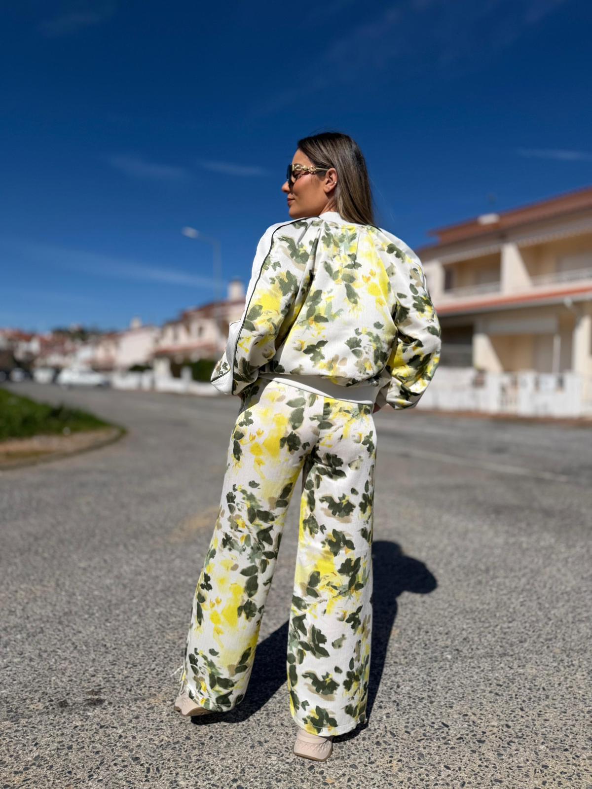 Conjunto Floral Premium com Bomber Reversível