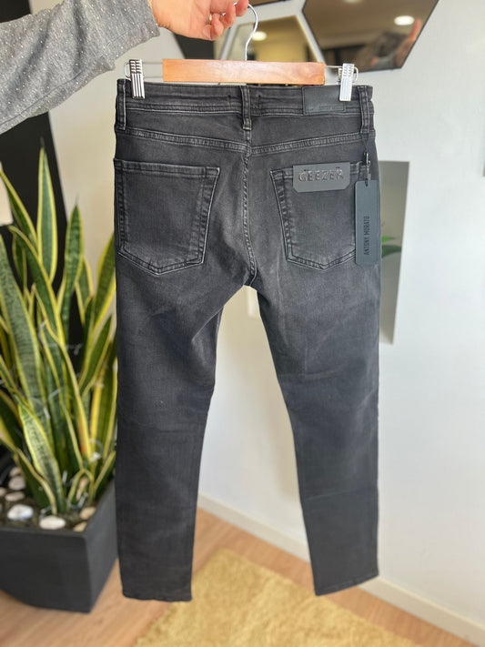 Calças de Ganga Antony Morato – GEEZER (Slim Fit) – Cinzento Escuro
