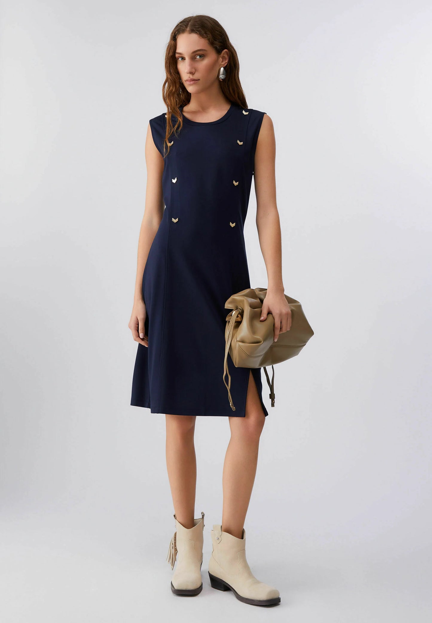 Vestidos de Cavas Com Aplicação Azul Ecuro