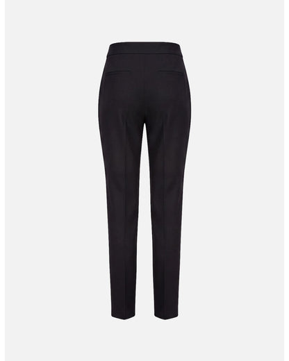 Calça clássica com logo dourado