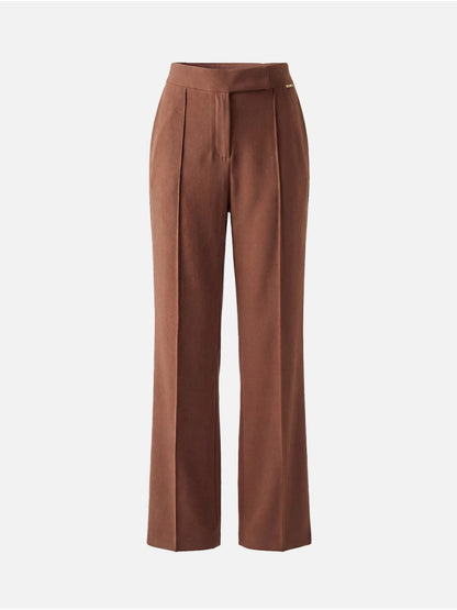 Calça de corte reto em tecido liso
