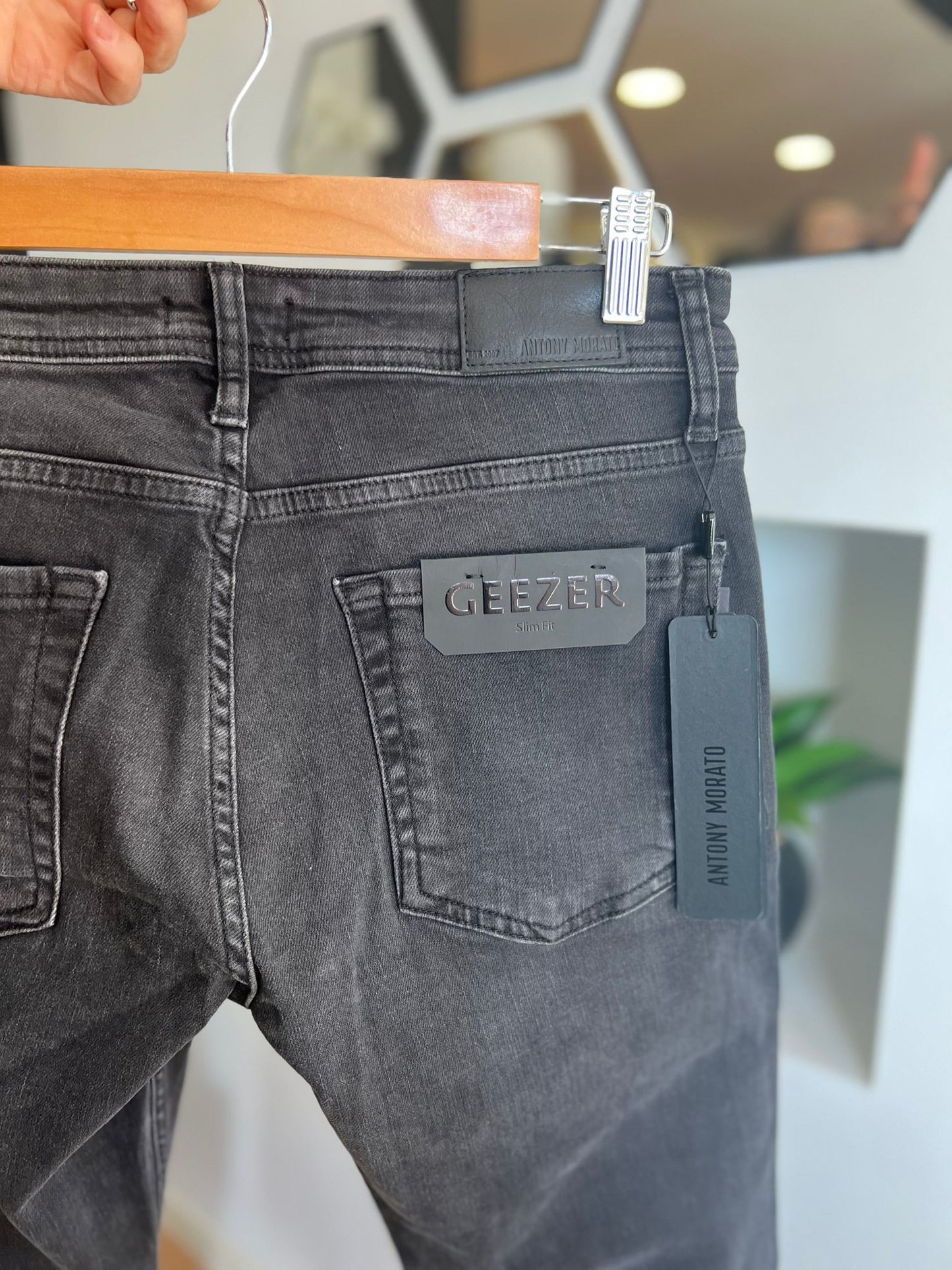 Calças de Ganga Antony Morato – GEEZER (Slim Fit) – Cinzento Escuro