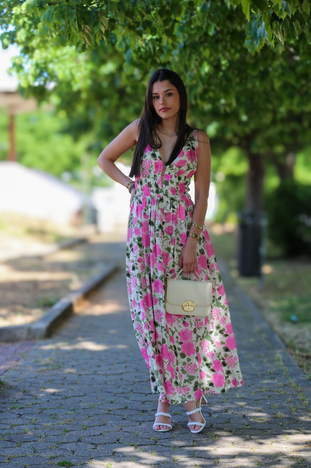 Vestido Floral Elegance – Leveza e Feminilidade Intemporal
