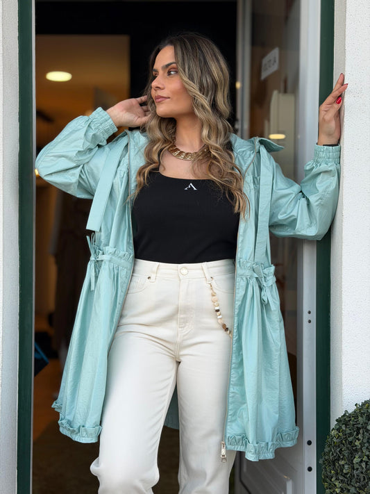 Parka Leve com Cintura Ajustável – Verde Claro