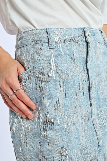 Mini saia jeans em lantejoulas