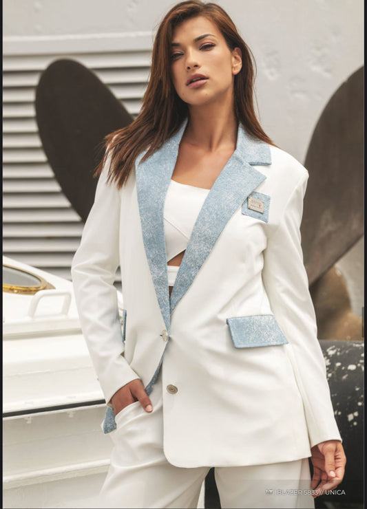 Blazer Locoluxo Branco com Detalhes em Azul