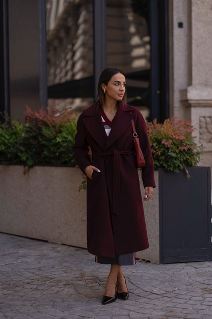 Casaco Comprido com Gola Ampla e Cinto