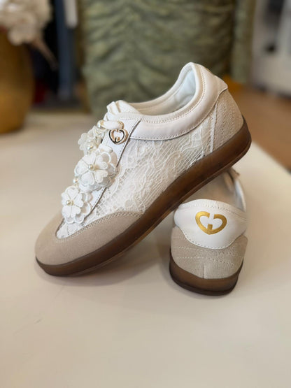 Sapatilha com Renda e Pérolas