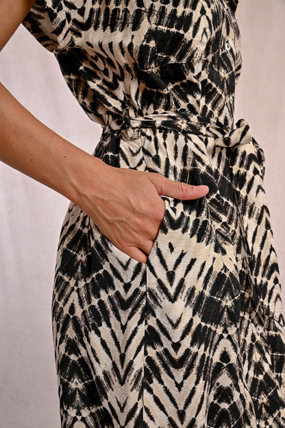 Vestido longo com cinto