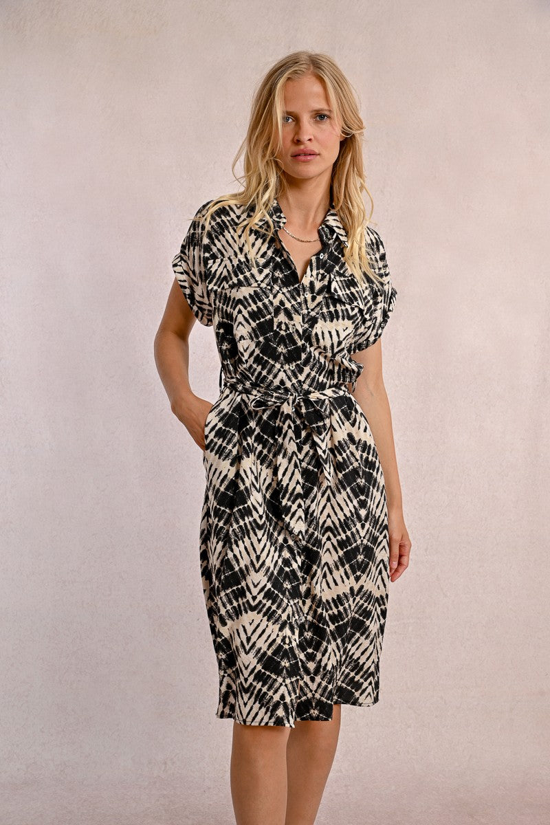 Vestido longo com cinto