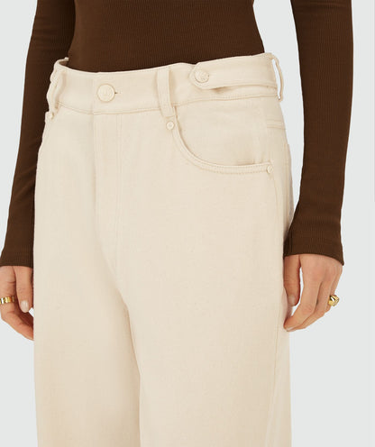 Calça jeans de cintura média e pernas largas