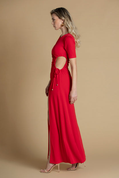 Vestido com recortes