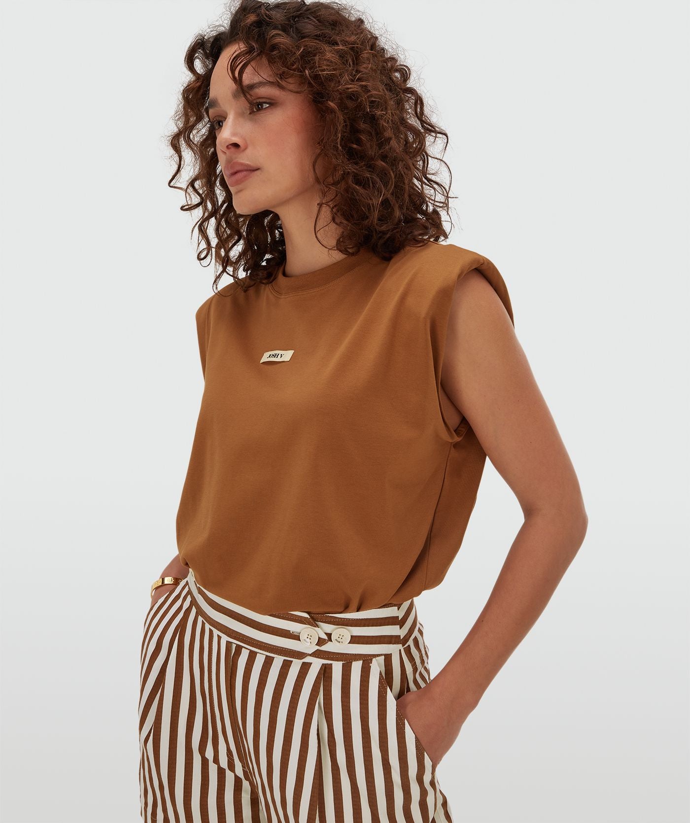 Top de corte regular com logo