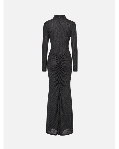 Vestido comprido com brilho e pormenores franzidos