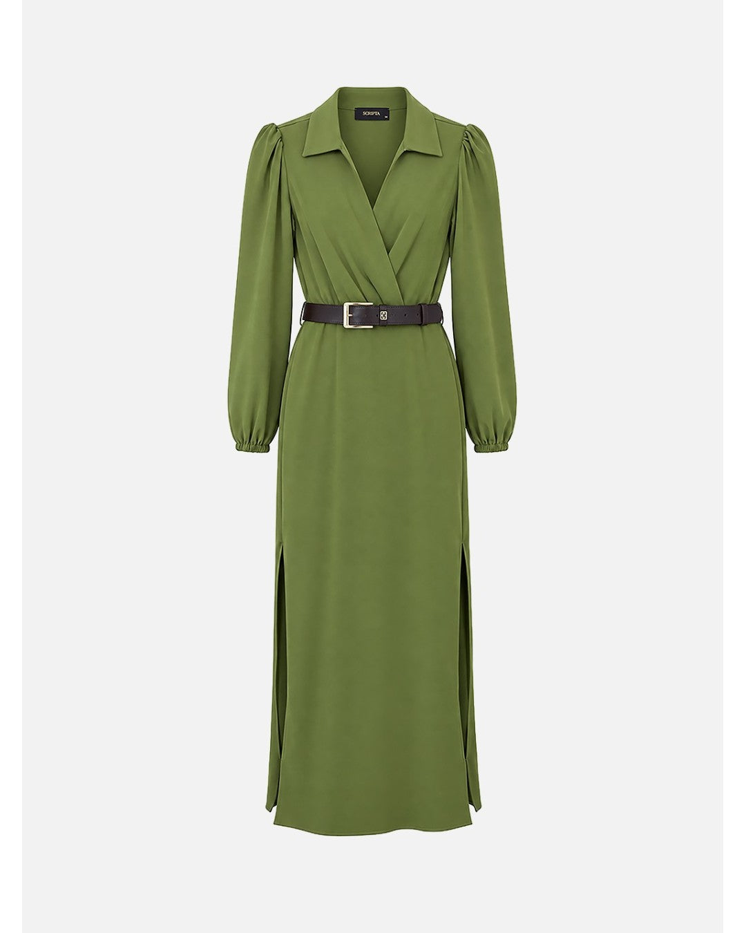 Vestido comprido com rachas laterais e cinto