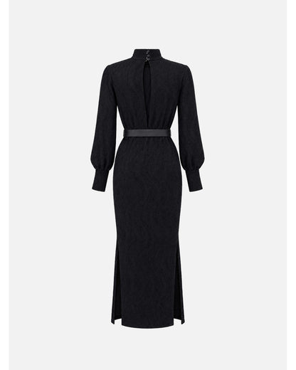 Vestido midi com abertura nas costas e cinto